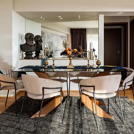 Apartment Qult - Monarch