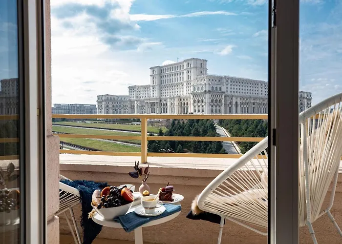 Qult - Monarch Apartament *