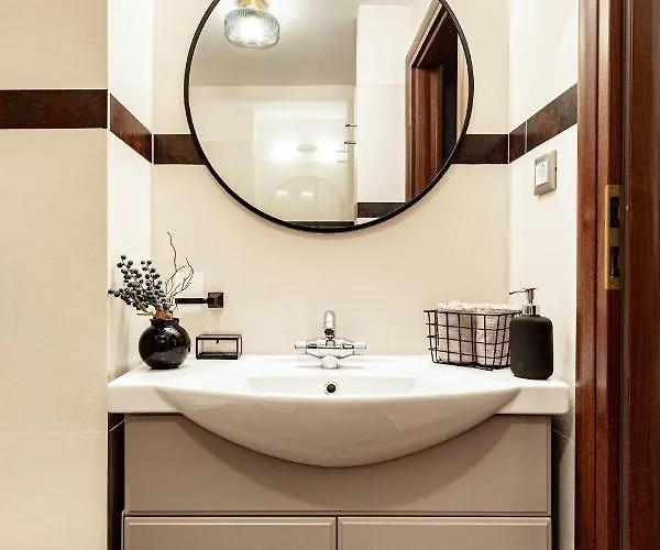 Qult - Monarch Lejlighed