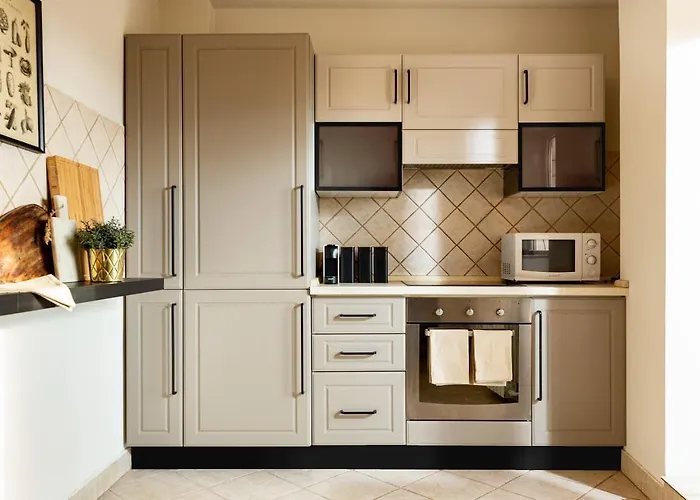 Апартаменти Qult - Monarch