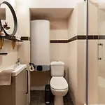Appartement Qult - Monarch Boekarest
