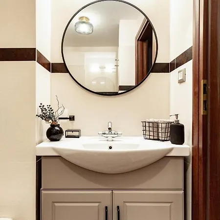 Qult - Monarch Διαμέρισμα